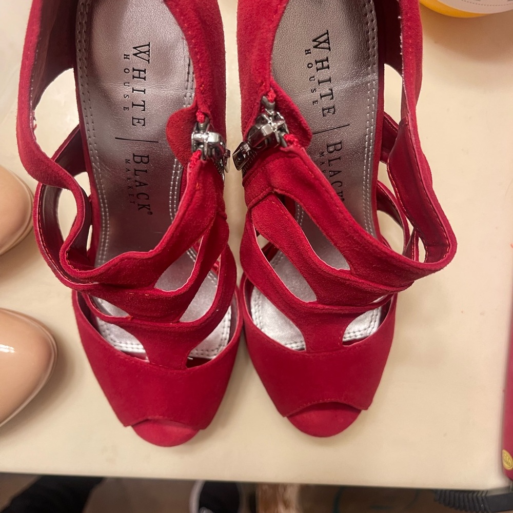 Women’s high heels suede size 5, White House/ Black Market